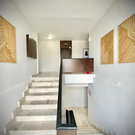 Apartment Hello Budget Free Parking & Wifi *