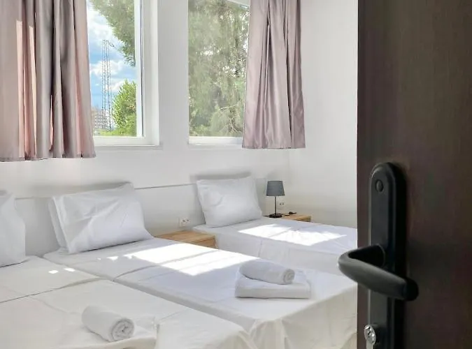 Hello Budget Free Parking & Wifi * Стара Загора