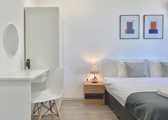 Hello Budget Free Parking & Wifi * Стара Загора