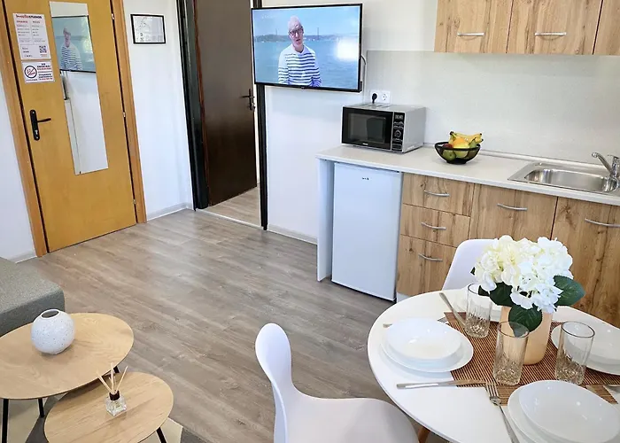 Hello Budget Free Parking & Wifi Апартамент *