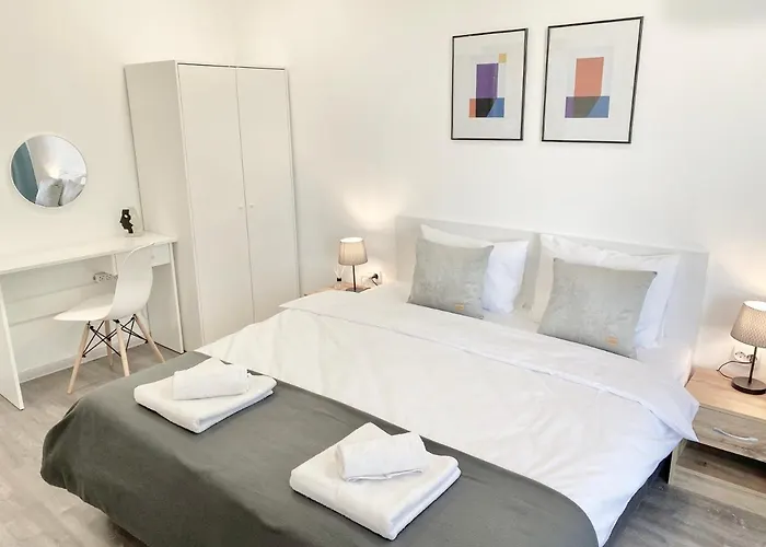 Hello Budget Free Parking & Wifi * Стара Загора