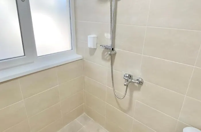 Hello Budget Free Parking & Wifi Апартамент *