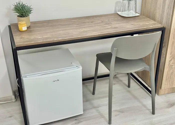 Hello Budget Free Parking & Wifi *